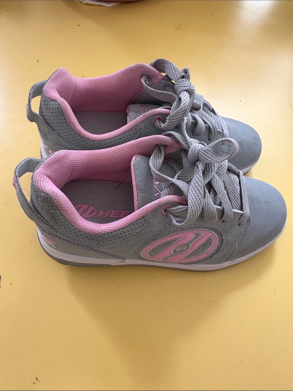 Heelys Gray & Pink Girls' Skate Sneakers